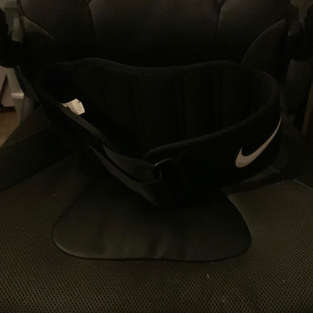 Nike strength lifting belt